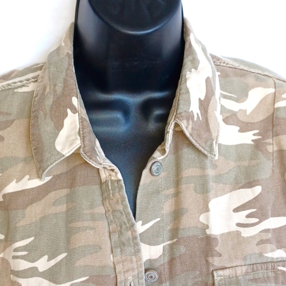 Allsaints Camo Green cropped shirt jacket, Distressed Hem, Oversized, 24" PTP - Picture 2 of 8